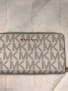 Michael Kors White and Gold MK Signature Zip Wallet